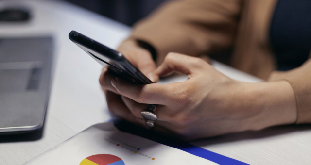 Jak zabezpieczyć swój telefon przed podsłuchem?